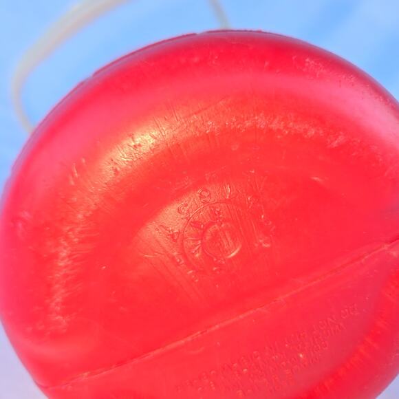 Marlboro Coleman Cooler Water Jug 1/2 Gallon Vintage Swivel Spout Handles Red - Picture 10 of 15